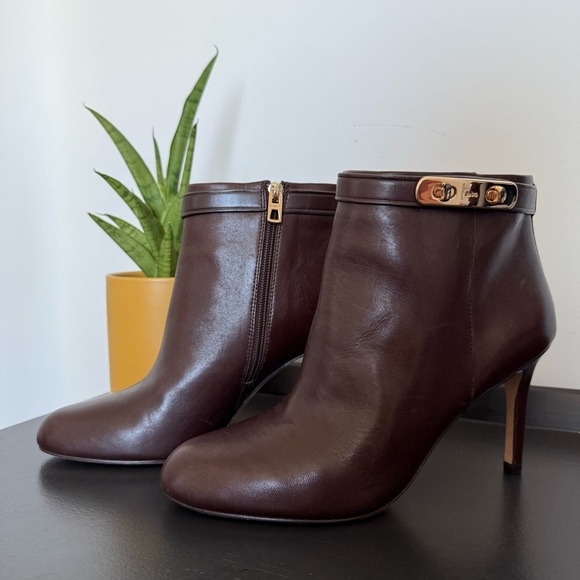 Coach chocolate brown leather Regina high heel ankle boots - size 8.5 NWT - Picture 4 of 8